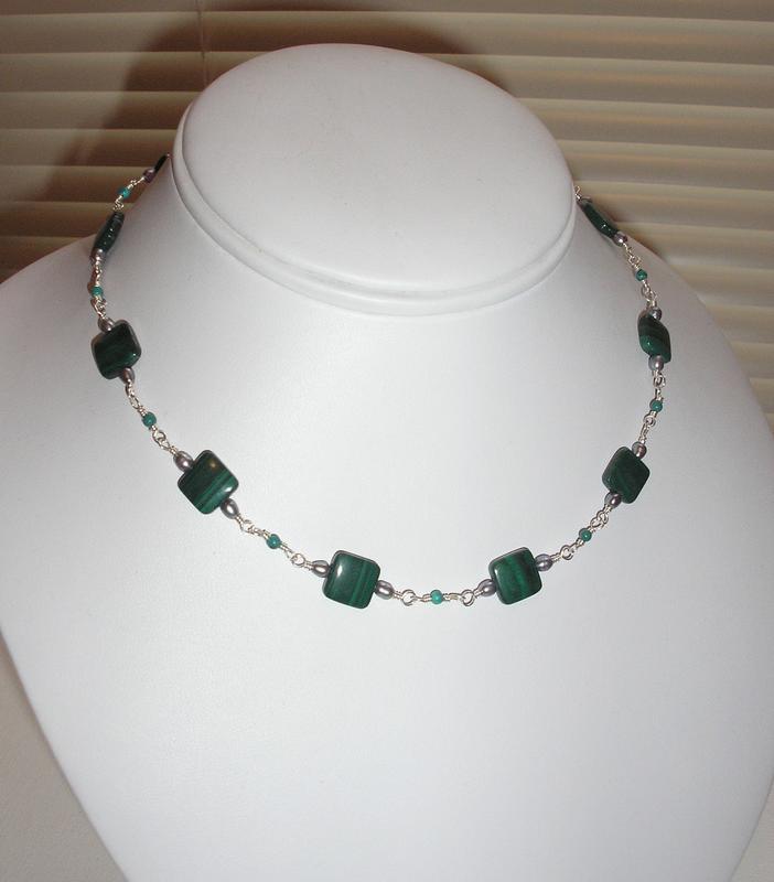Bead Necklaces on Malachite Bead Necklace   Gorgeous Green Malachite Beads Are The