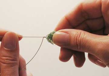 Photo of how to wire wrap a briolette