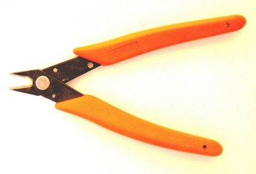 Photo of jewelry flush cutters Photo of jewelry flush cutters