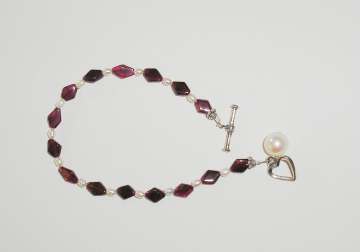 Garnet Pearl Bracelet