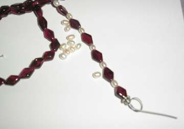 Garnet Pearl Bracelet