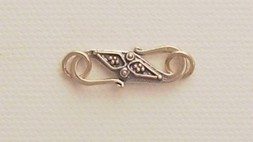 Photo of hook clasp