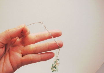 Pearl and crystal necklace project Pearl and crystal necklace project