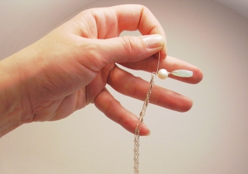 Pearl and crystal necklace project Pearl and crystal necklace project
