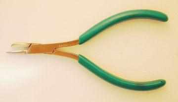 Photo of jewelry pliers, split ring pliers