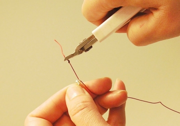 How to string beads and how to knot How to string beads and how to knot