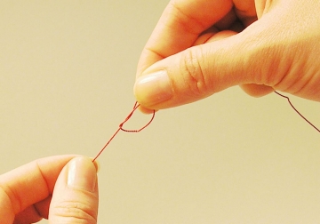 How to string beads and how to knot How to string beads and how to knot