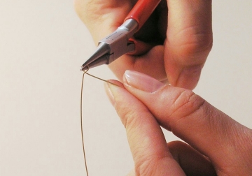 Photo of how to wire wrap a chain