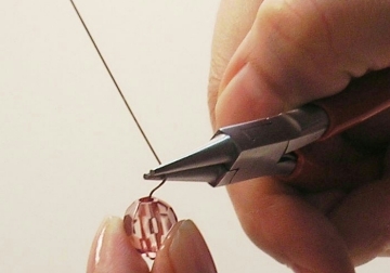 Photo of how to wire wrap a basic loop Photo of how to wire wrap a basic loop