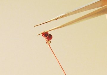 How to string beads and how to knot How to string beads and how to knot